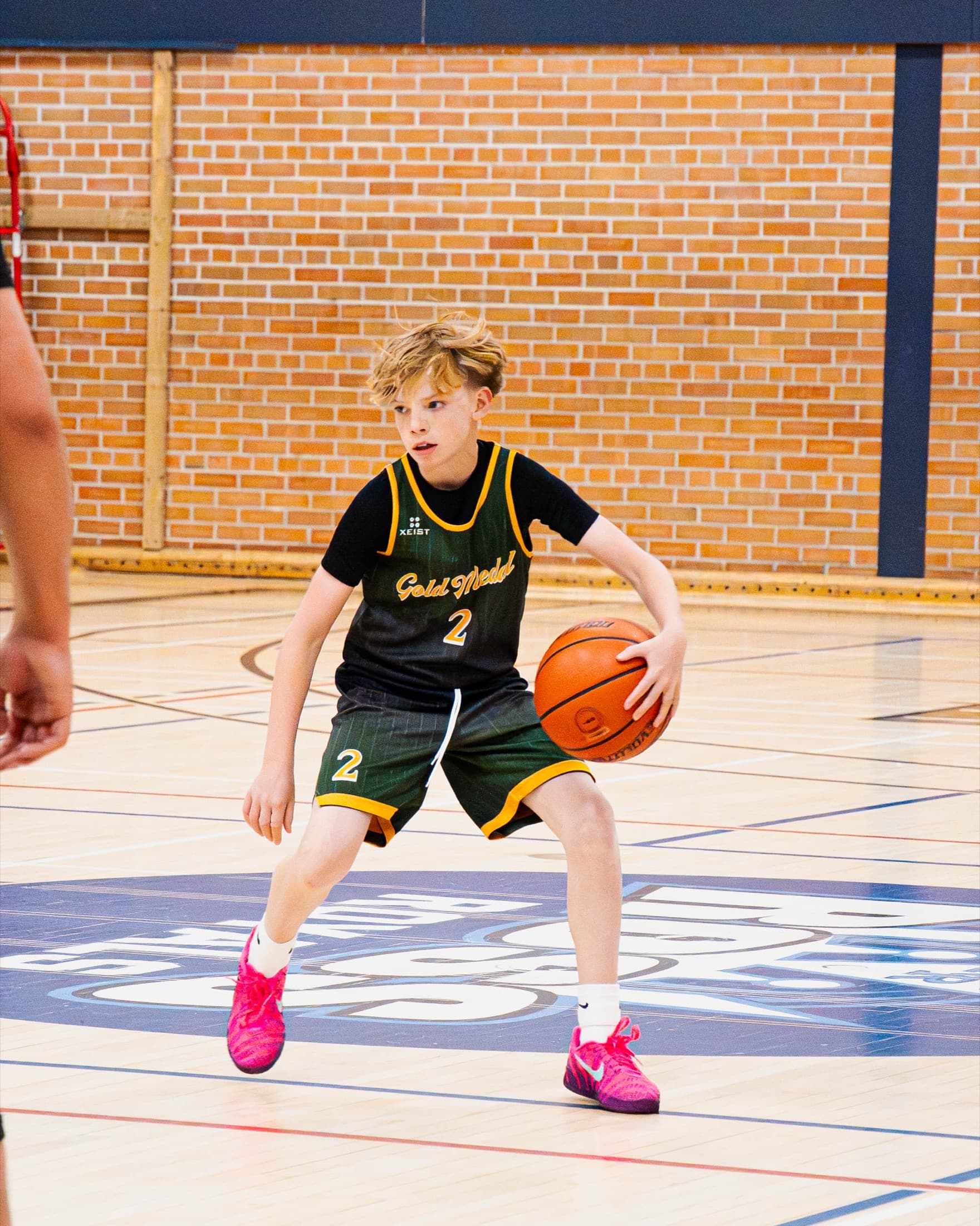 U10 division action